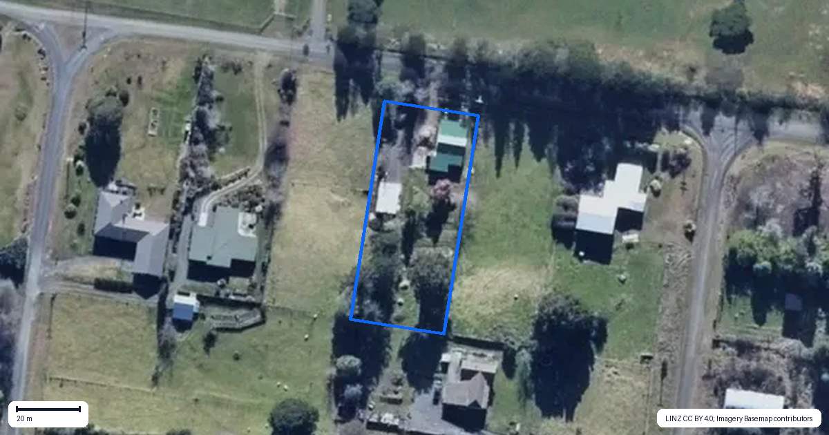 Property context map for 17 Onematua Road, Owhango
