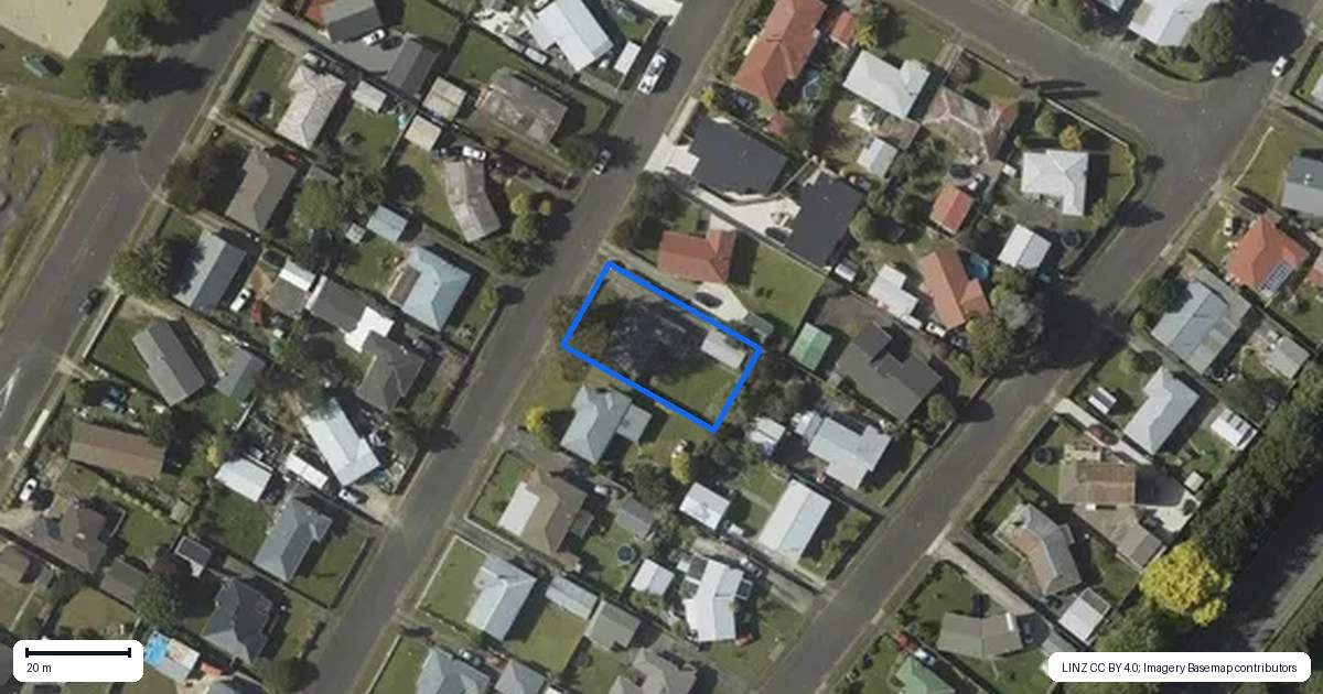 Property context map for 22 Heather Street, Levin