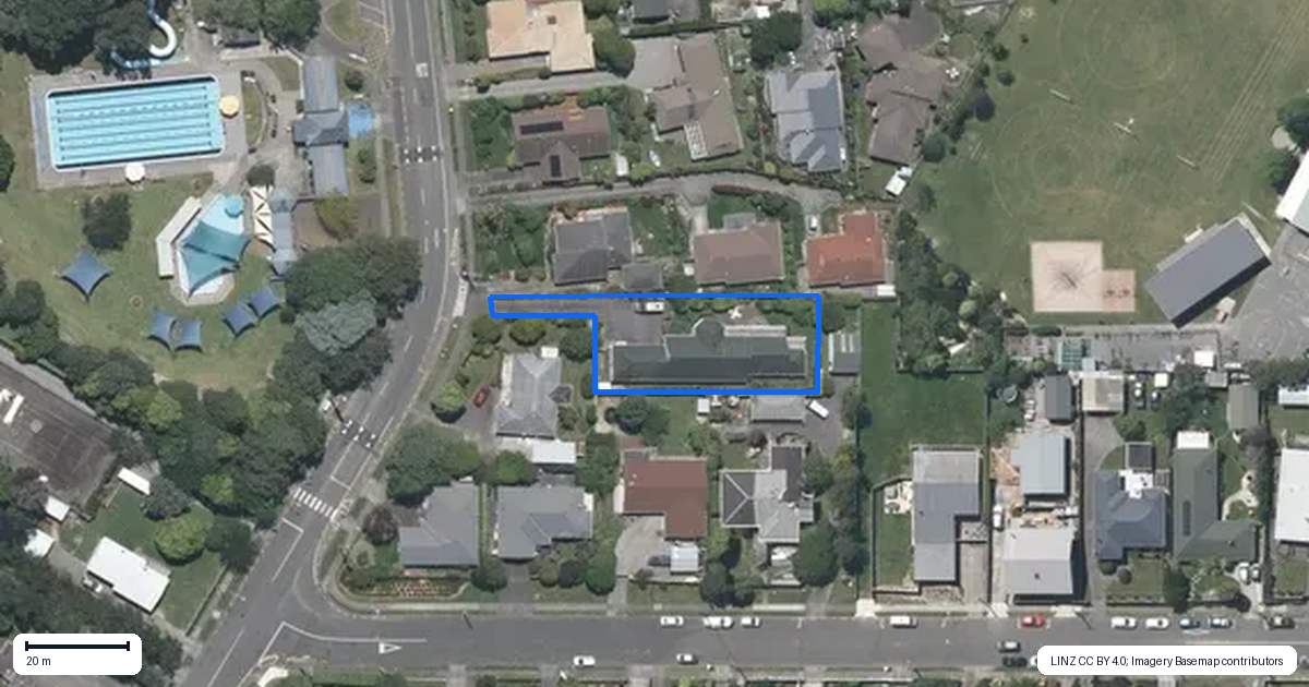 Property context map for 51 Ngarara Road, Waikanae