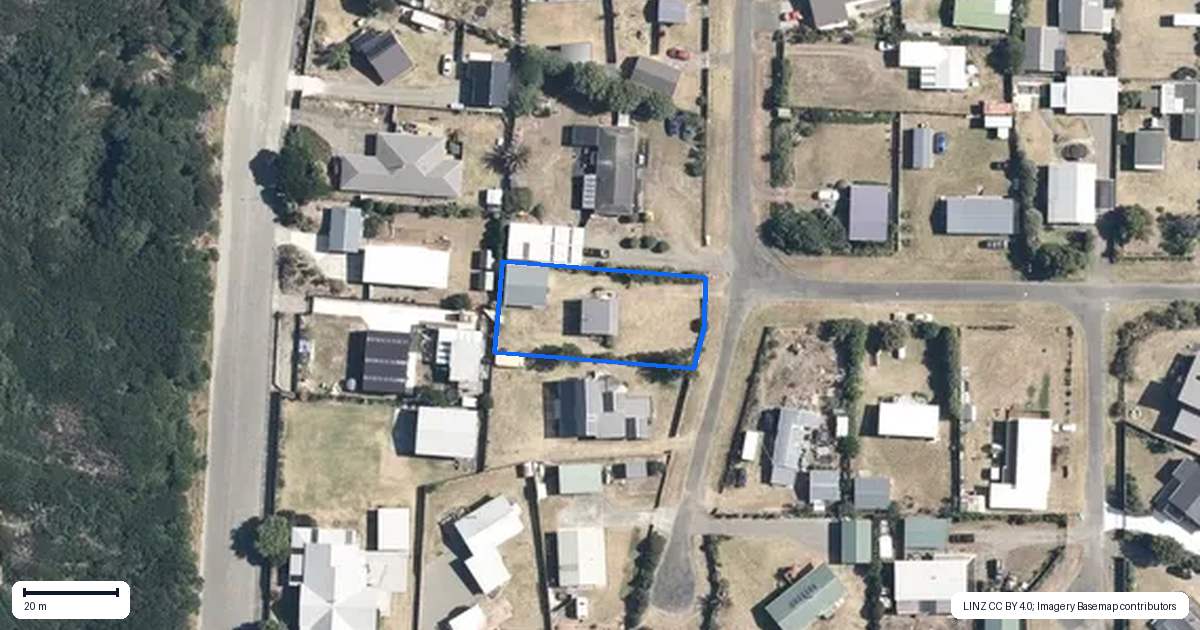 Property context map for 10 Mahuri Street, Himatangi Beach