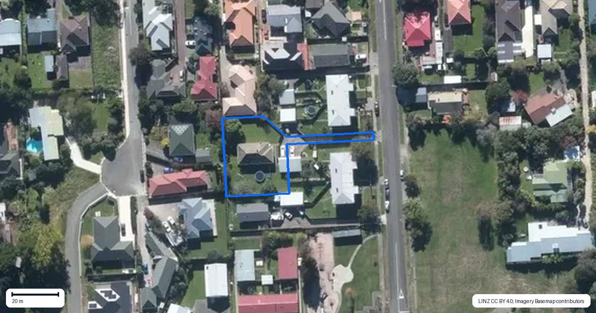 Property context map for 5 Crewe Crescent, Hokowhitu, Palmerston North