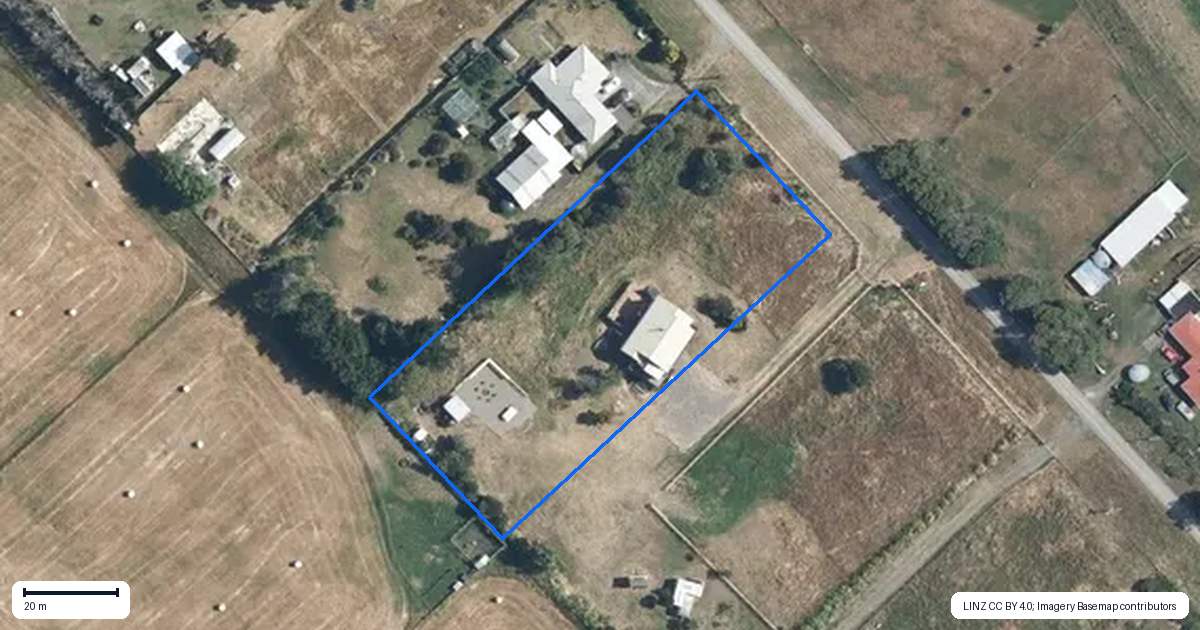 Property context map for 42 Nuku Street, Tangimoana