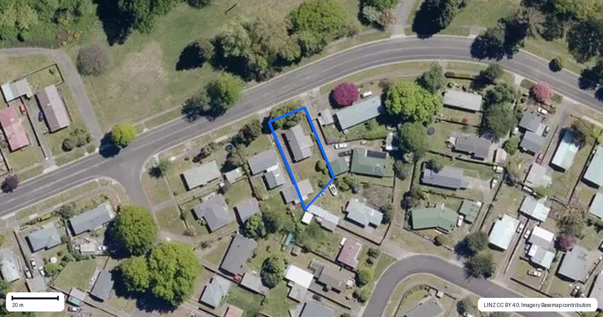 Property context map for 154 Te Rangitautahanga Road, Turangi