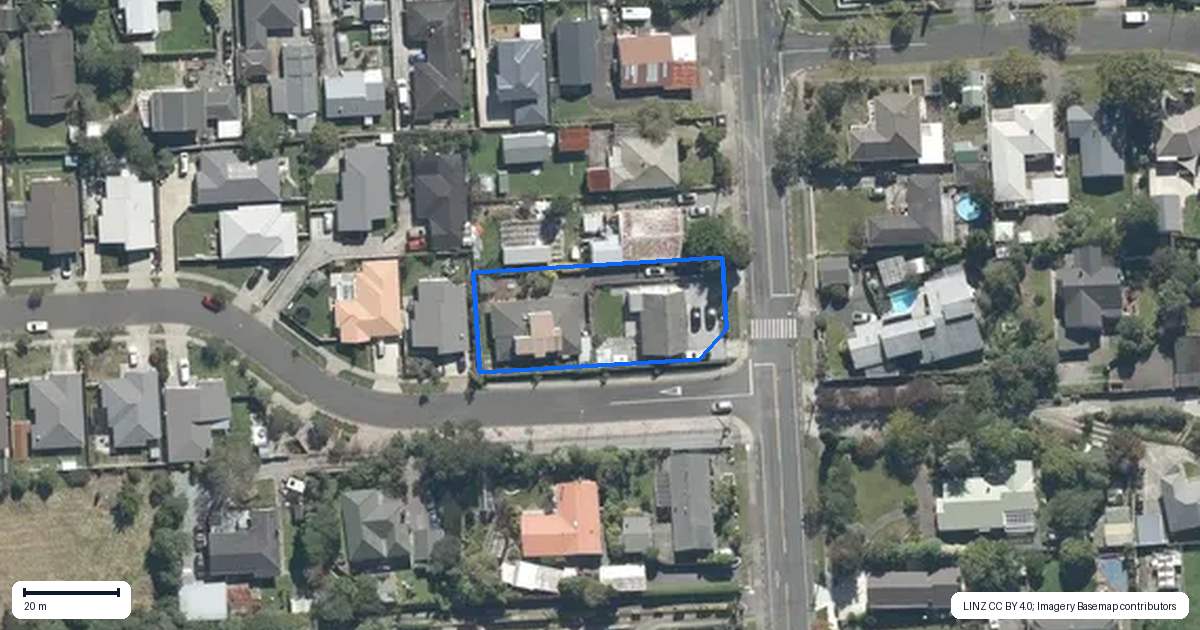Property context map for 400 Stokes Valley Road, Stokes Valley, Lower Hutt