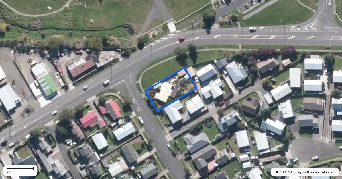 Property context map for 1 Peter Hall Drive, Kelvin Grove, Palmerston North