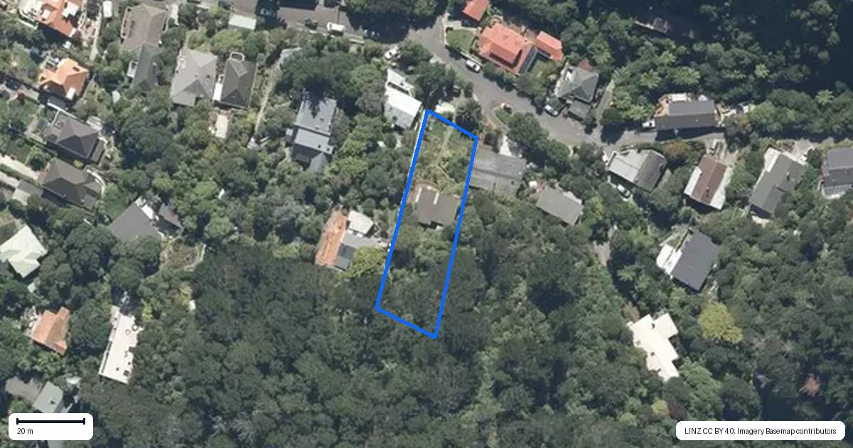 Property context map for 40 Rona Street, Eastbourne, Lower Hutt