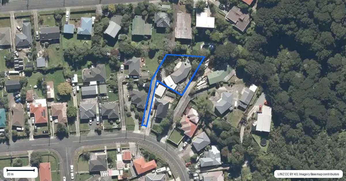 Property context map for 37 Petrie Street, Wainuiomata, Lower Hutt