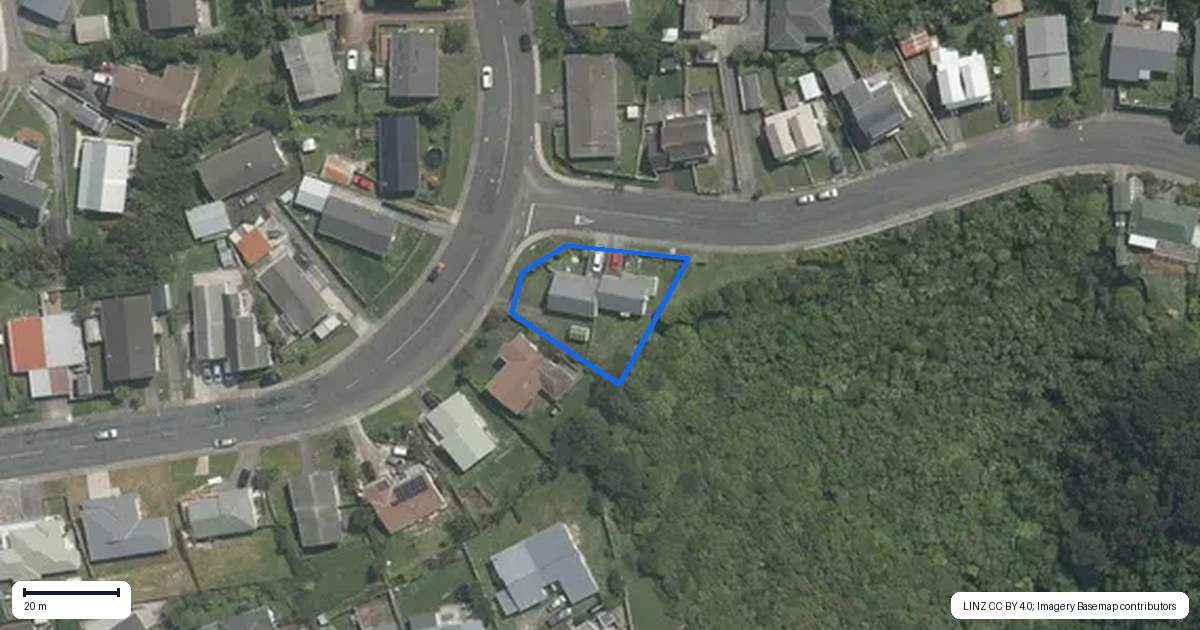 Property context map for 2 Ladbrooke Drive, Newlands, Wellington