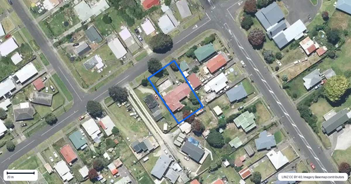 Property context map for 32 Manuka Street, Castlecliff, Whanganui