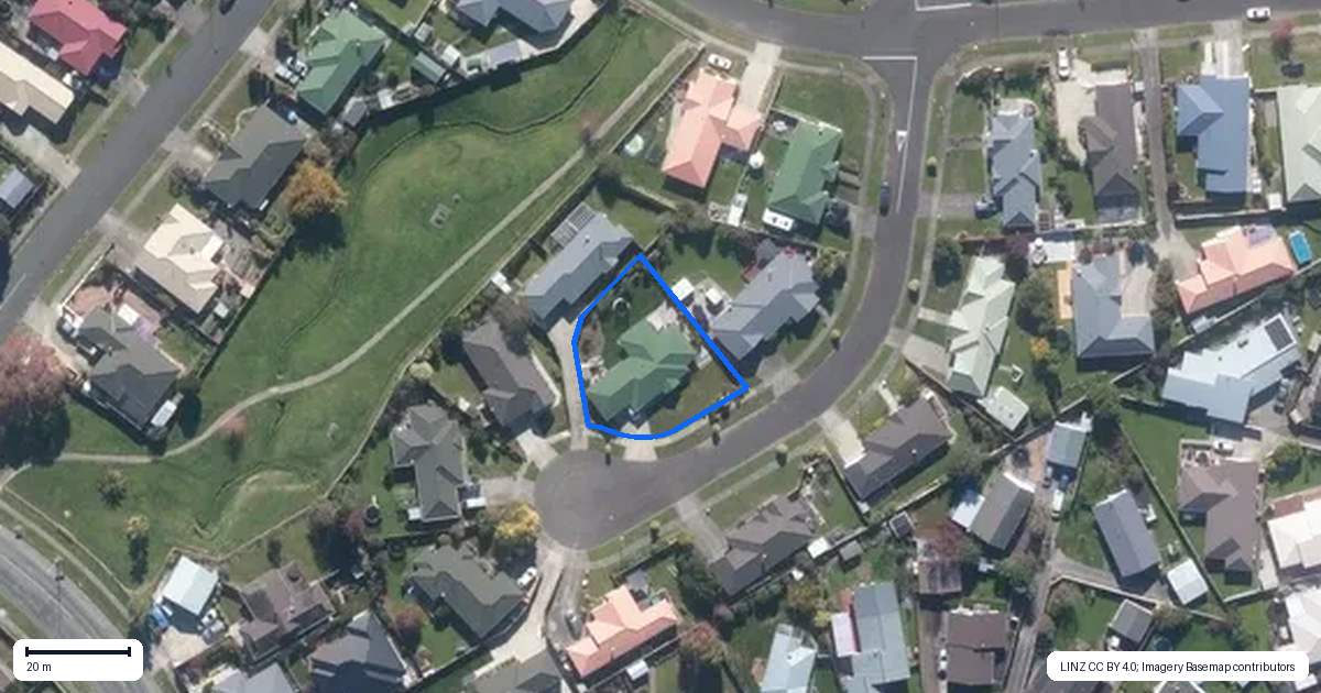 Property context map for 6 Logan Place, Kelvin Grove, Palmerston North
