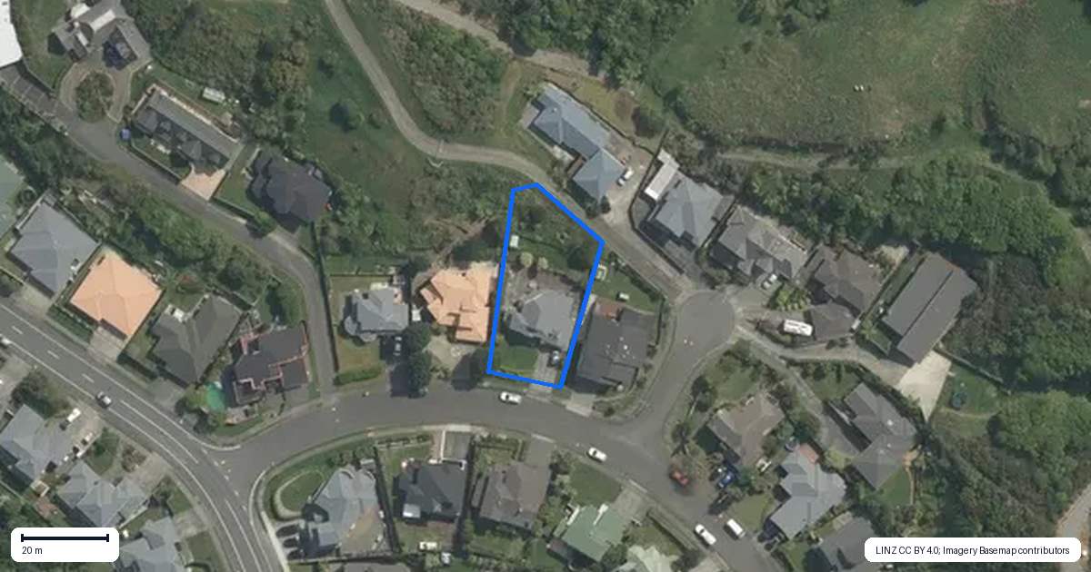 Property context map for 13 Kilkelly Close, Tawa, Wellington
