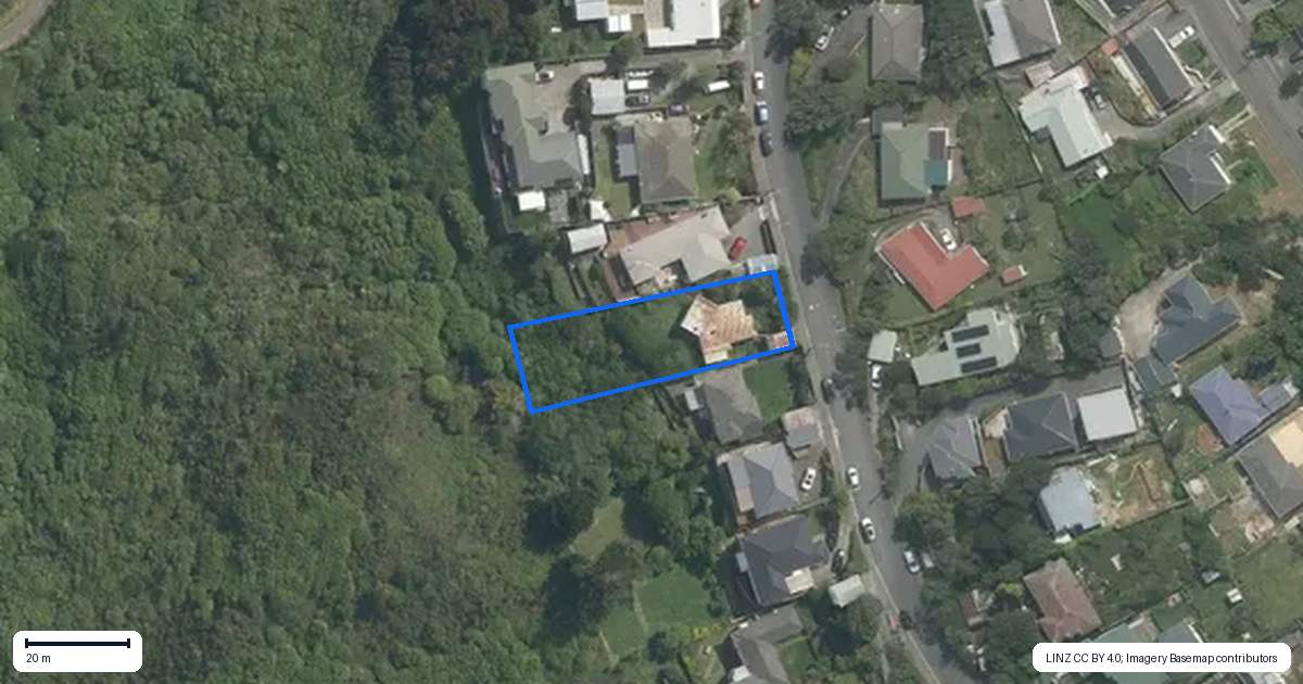 Property context map for 18 Miles Crescent, Newlands, Wellington
