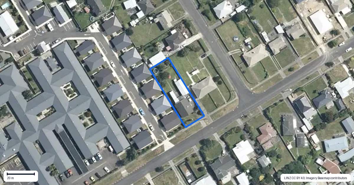 Property context map for 18 Monmouth Street, Feilding
