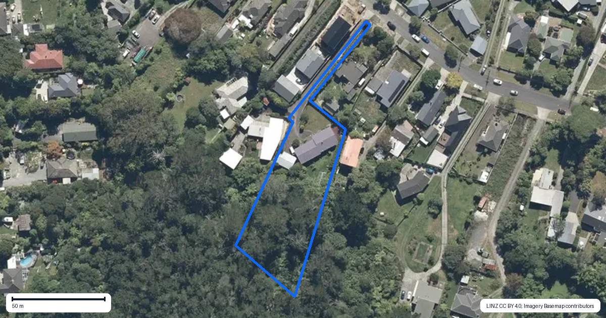 Property context map for 38 Kamahi Street, Stokes Valley, Lower Hutt