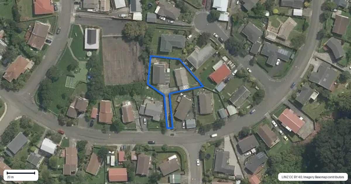 Property context map for 33 Guadeloupe Crescent, Grenada Village, Wellington