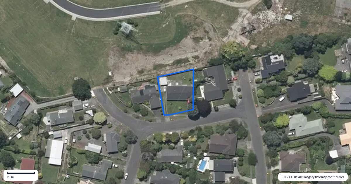 Property context map for 5 Arlington Avenue, Waikanae
