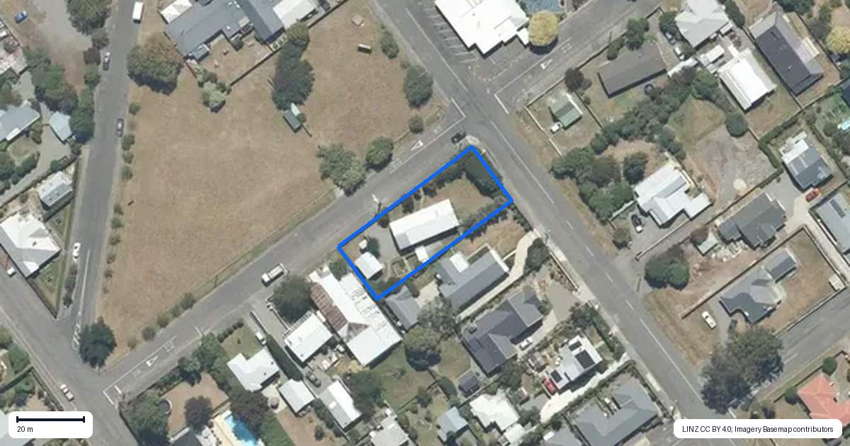 Property context map for 12 Cork Street, Martinborough