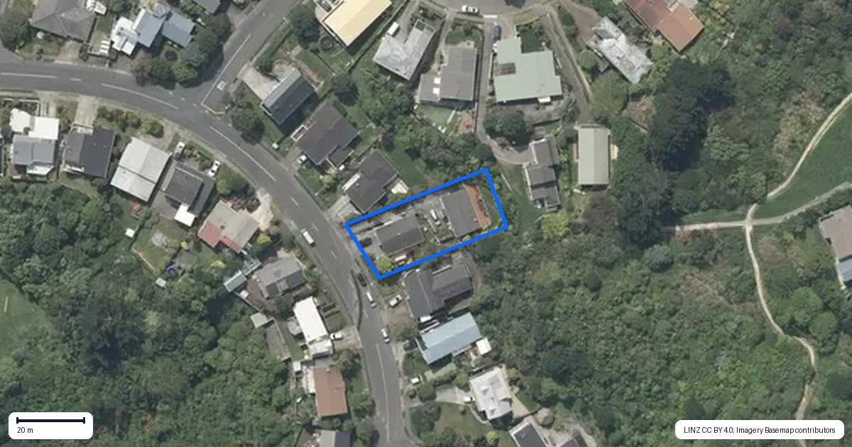Property context map for 75 Eskdale Road, Papakowhai, Porirua