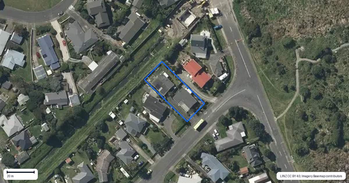 Property context map for 13A Hadfield Place, Paraparaumu Beach, Paraparaumu