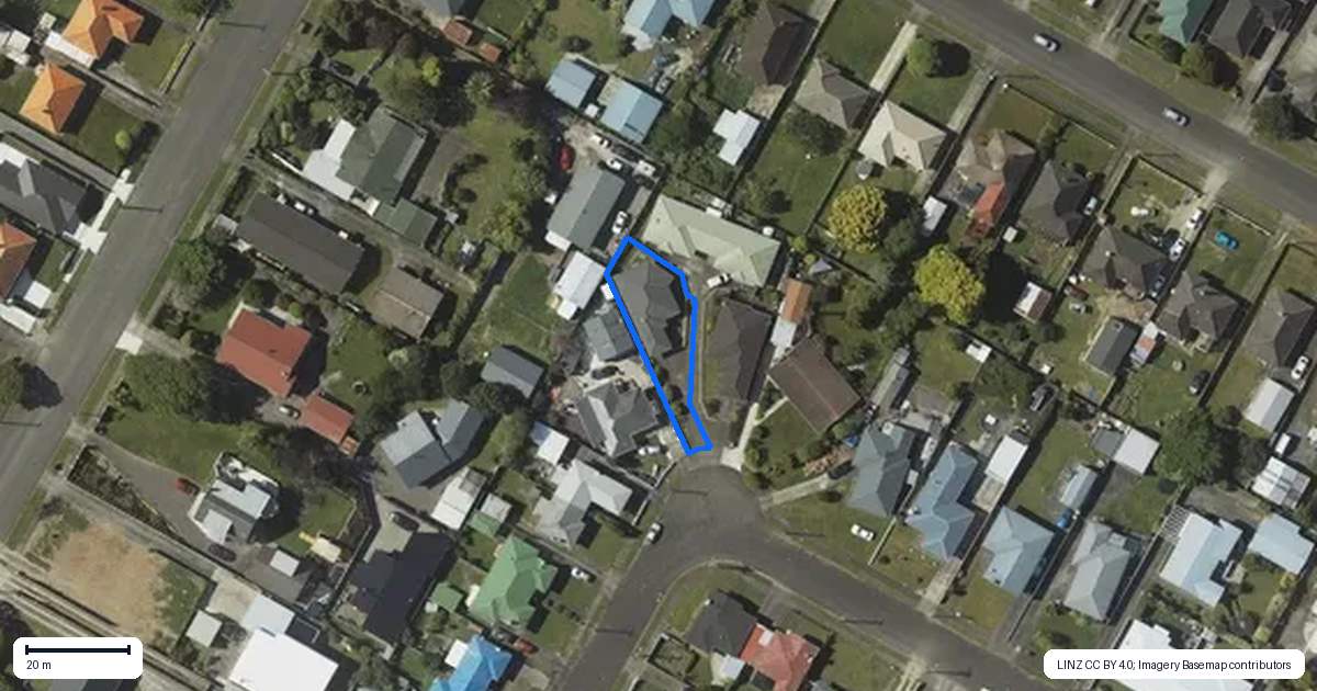Property context map for 31 Karaka Crescent, Levin