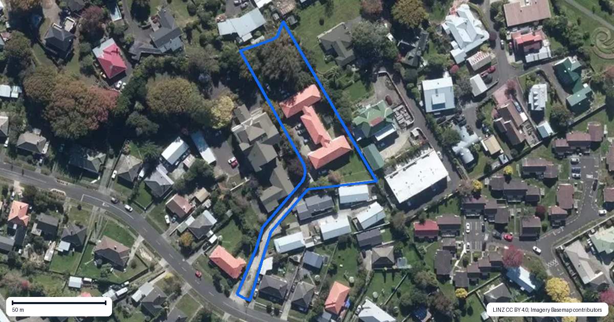 Property context map for 14 Larsen Court, Roslyn, Palmerston North