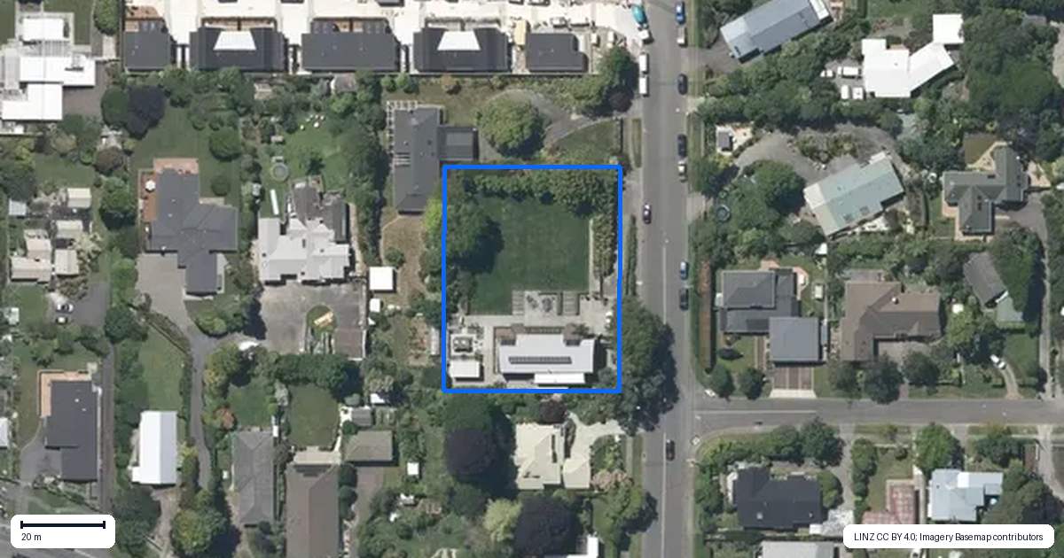 Property context map for 8 Ngarara Road, Waikanae