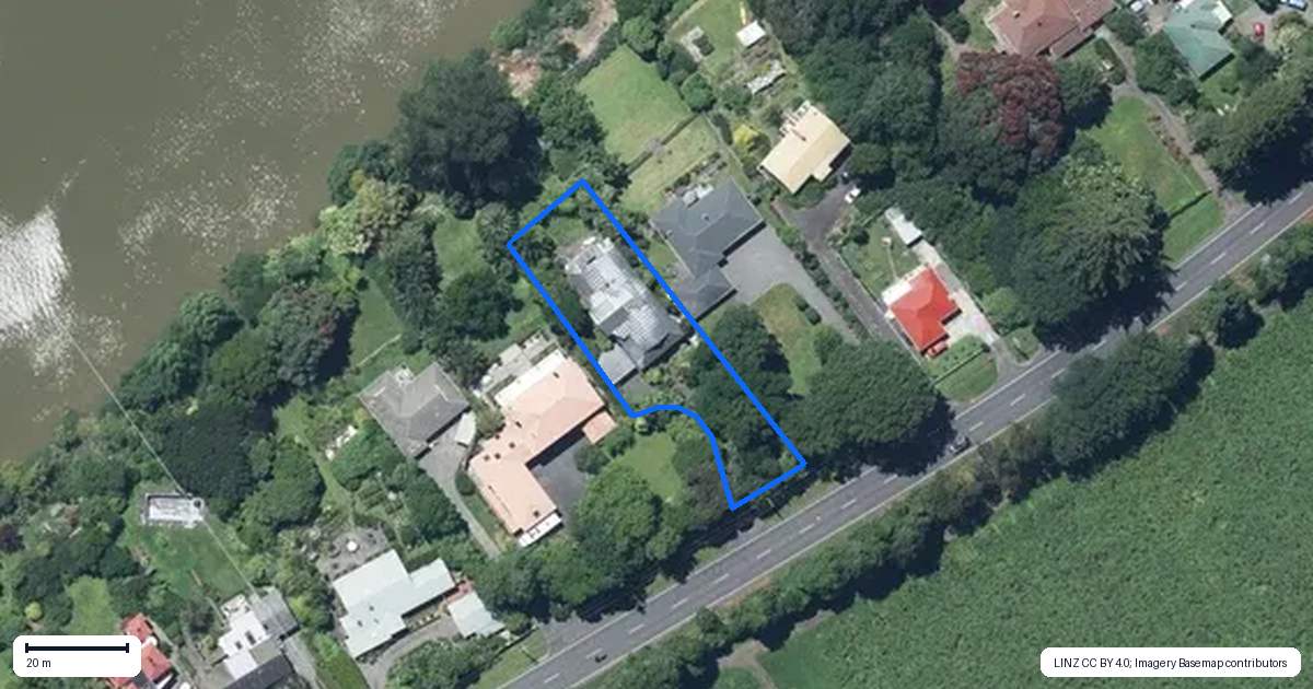 Property context map for 19 Riverbank Road, Okoia, Whanganui