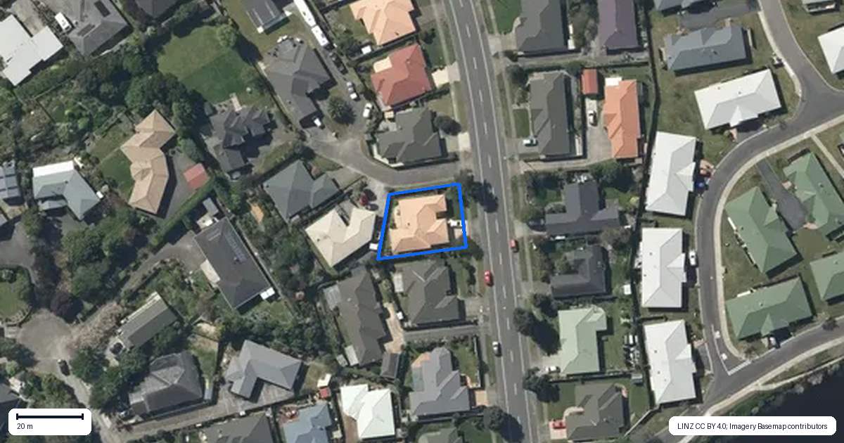 Property context map for 74 Guildford Drive, Paraparaumu