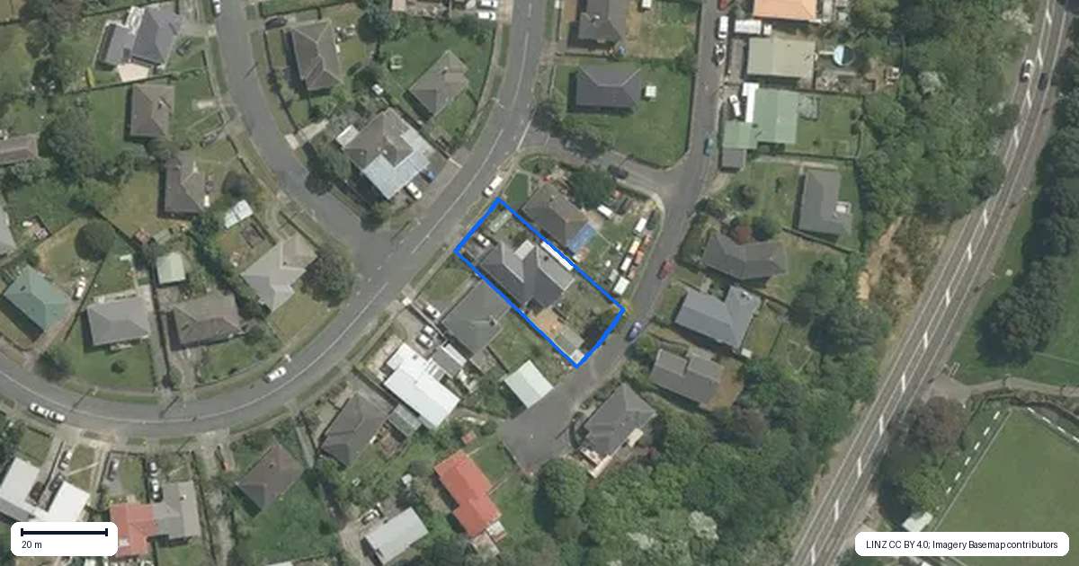 Property context map for 50 Davidson Crescent, Tawa, Wellington