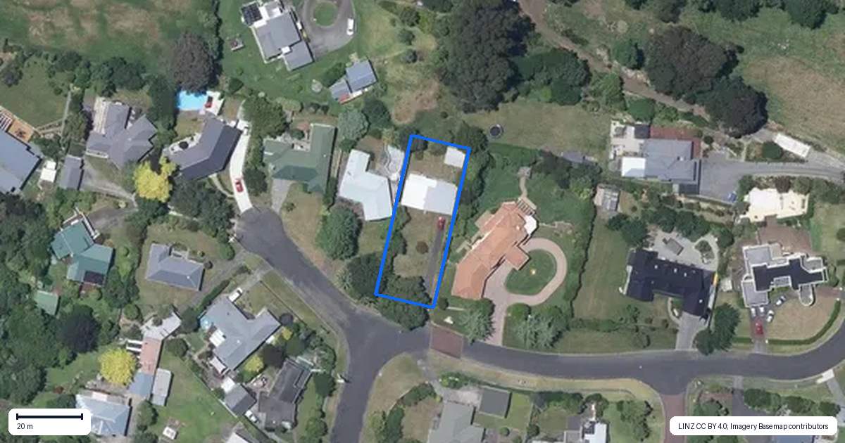 Property context map for 10 Eaton Crescent, Otamatea, Whanganui