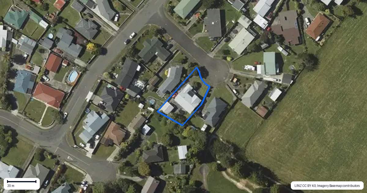 Property context map for 6 Harlech Street, Levin