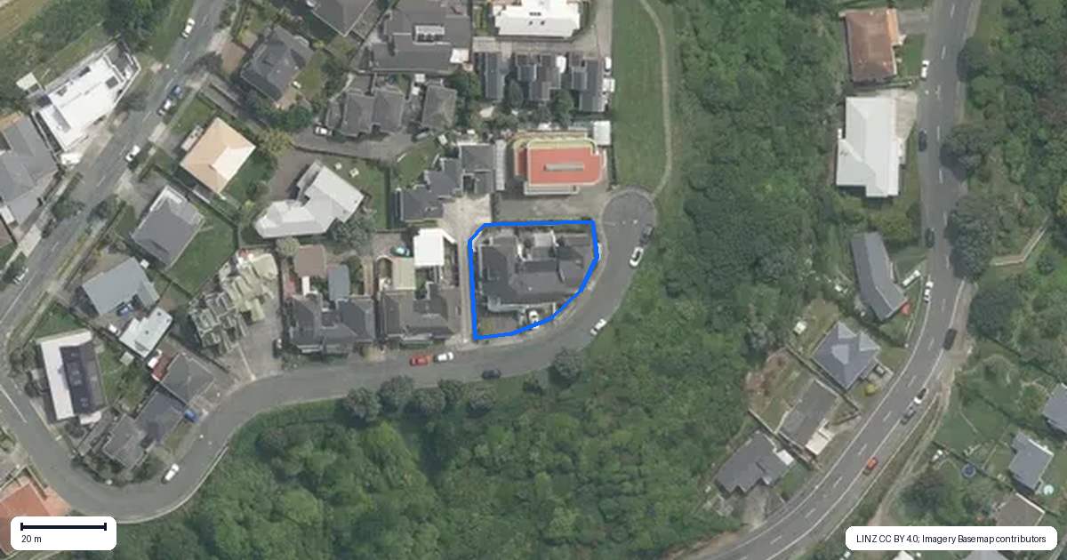 Property context map for 21 Tamahine Street, Maupuia, Wellington