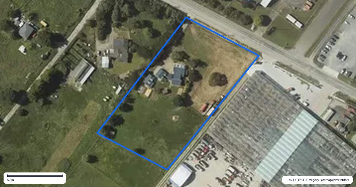 Property context map for 14 Tararua Road, Levin