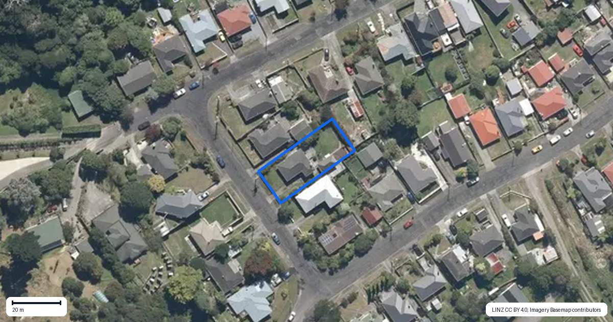 Property context map for 5 Reid Road, Wainuiomata, Lower Hutt