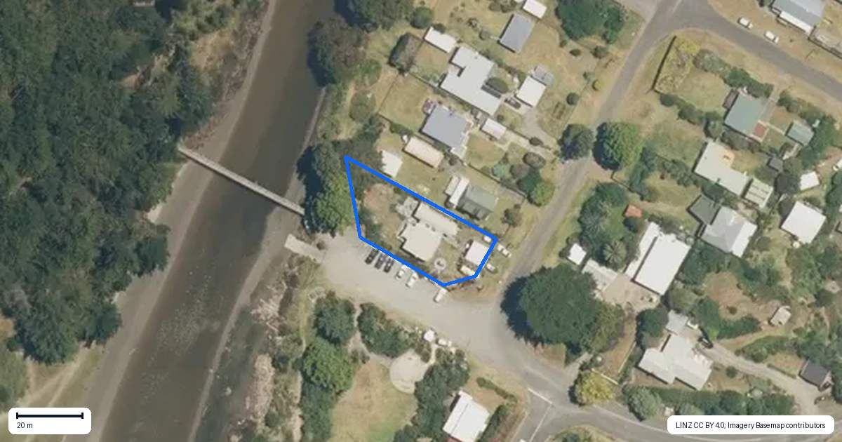Property context map for 2 Drake Street, Waikawa Beach, Manakau