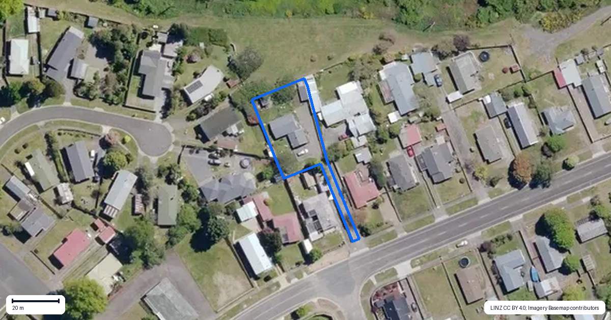 Property context map for 123 Te Rangitautahanga Road, Turangi