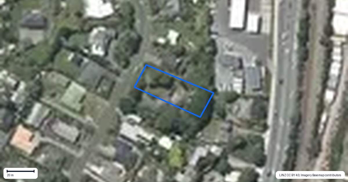 Property context map for 13 Karu Crescent, Waikanae