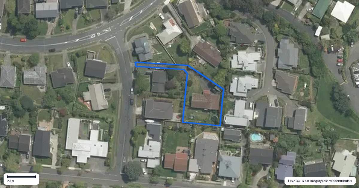 Property context map for 1 Bede Grove, Tawa, Wellington
