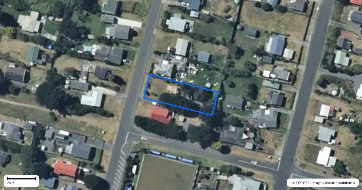 Property context map for 98 Park Avenue, Waitarere Beach, Levin