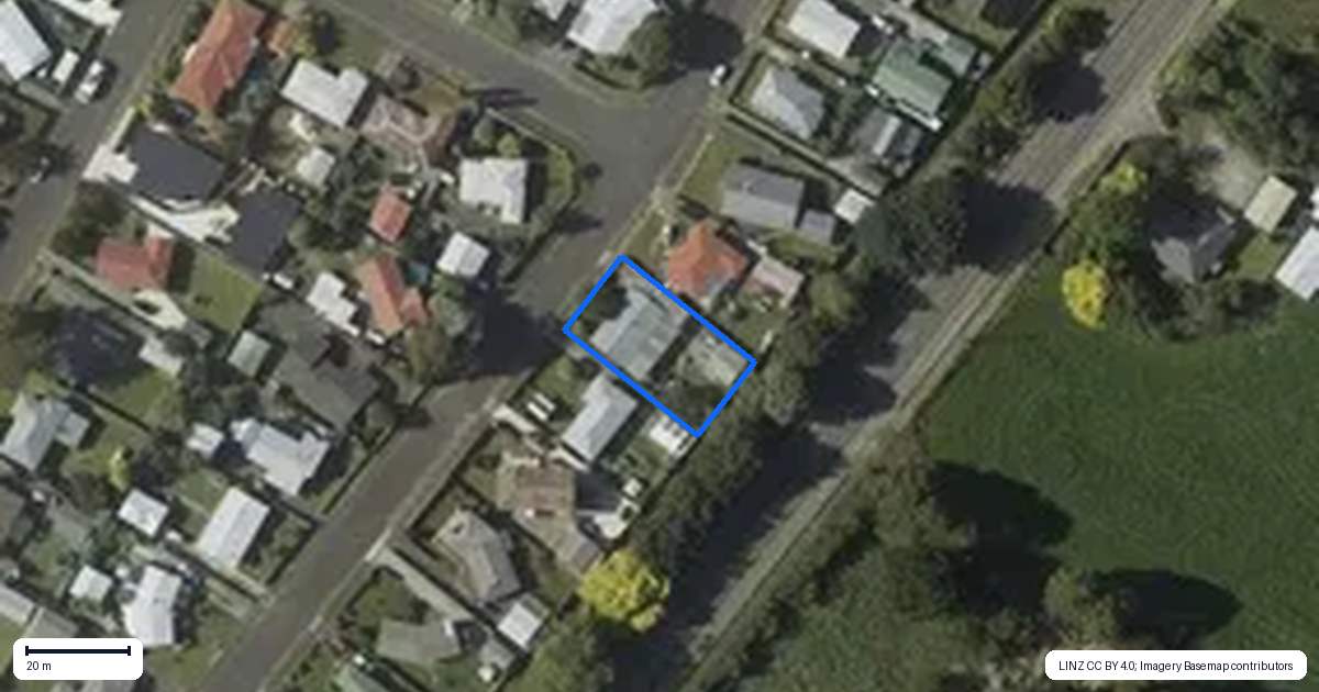 Property context map for 11 Strathmore Avenue, Levin