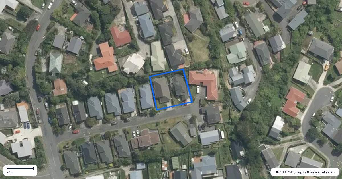 Property context map for 7 Peter Button Place, Johnsonville, Wellington