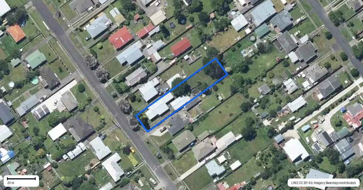 Property context map for 18 Caffray Avenue, Aramoho, Whanganui