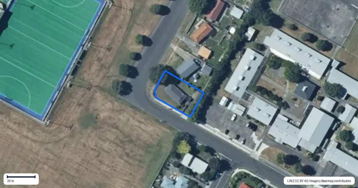 Property context map for 30 Collingwood Street, Levin