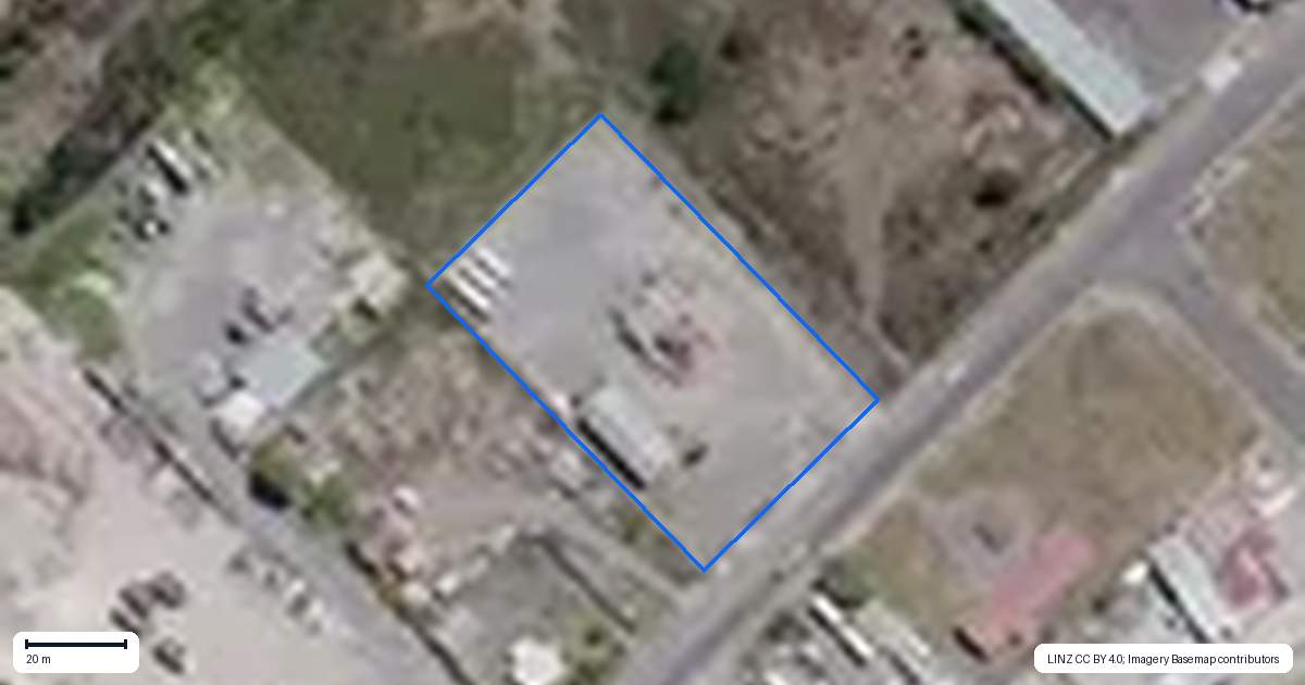 Property context map for 30 Te Rangitukehu Street, Turangi