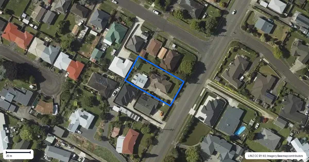 Property context map for 129 Bartholomew Road, Levin