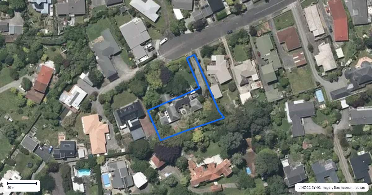Property context map for 36 Rata Street, Waikanae