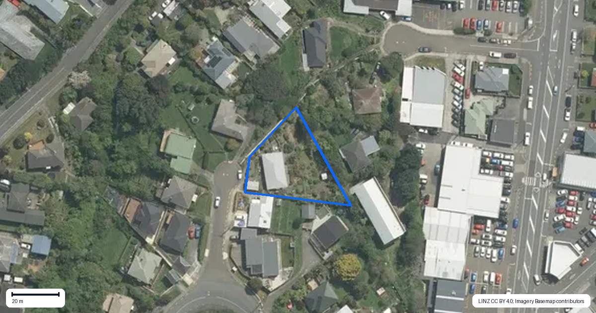 Property context map for 6 Te Reinga View, Tawa, Wellington