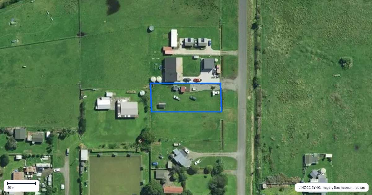 Property context map for 11 Parkinson Street, Tolaga Bay