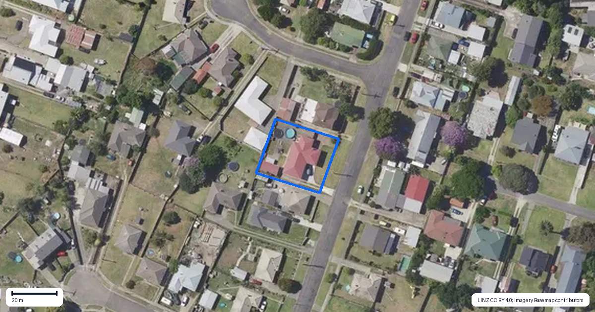 Property context map for 21 Queens Road, Elgin, Gisborne