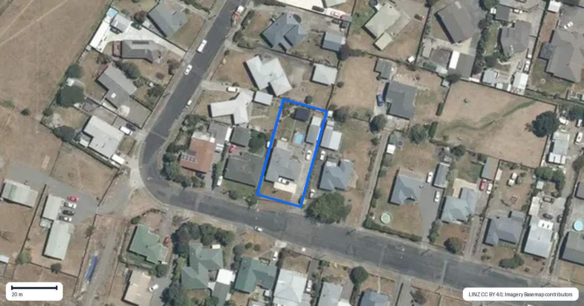 Property context map for 18 Woburn Street, Waipukurau